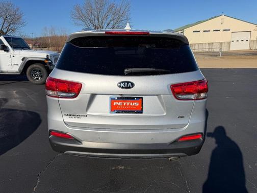 2018 Kia Sorento LX