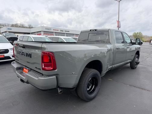 Granite Crystal Clearcoat Metallic 2026 RAM 3500 Laramie