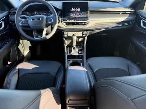 Silver Clearcoat 2026 Jeep Compass Latitude