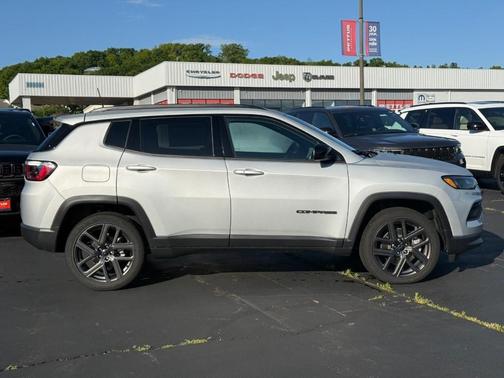 Silver Clearcoat 2026 Jeep Compass Latitude