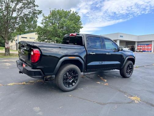 2024 GMC Canyon Denali