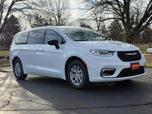 2026 Chrysler Pacifica Select FWD