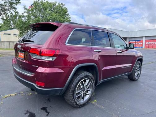 Velvet Red Pearlcoat 2022 Jeep Grand Cherokee WK Limited