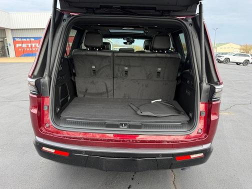 2026 Jeep Grand Wagoneer Base