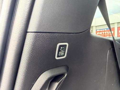 2026 Jeep Grand Wagoneer Base