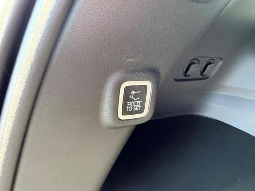 2026 Jeep Cherokee LAREDO/LIMITED