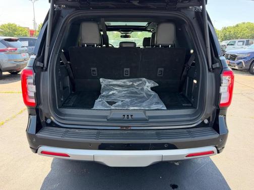 Agate Black Metallic 2023 Ford Expedition Platinum