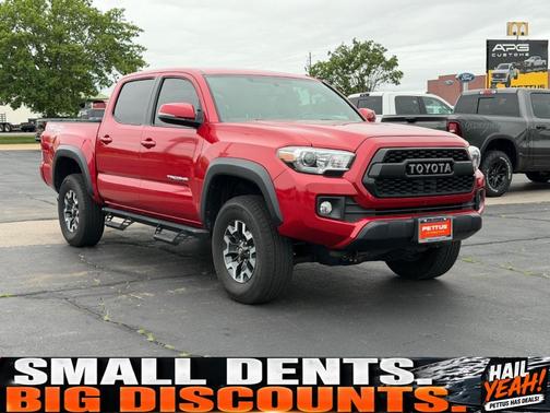 Barcelona Red Metallic 2017 Toyota Tacoma TRD Off Road