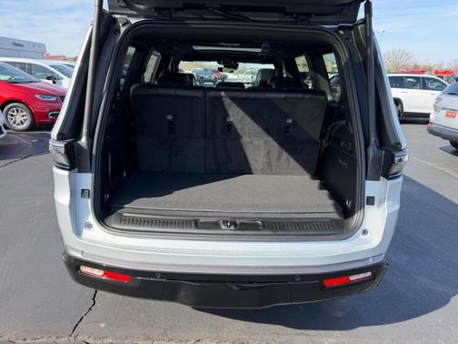 2026 Jeep Grand Wagoneer LIMITED ALTITUDE