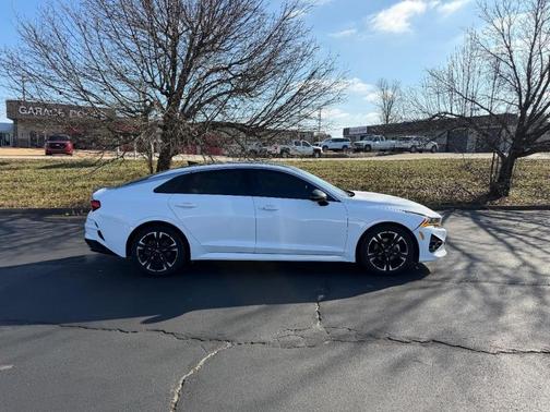 2022 Kia K5 GT-Line