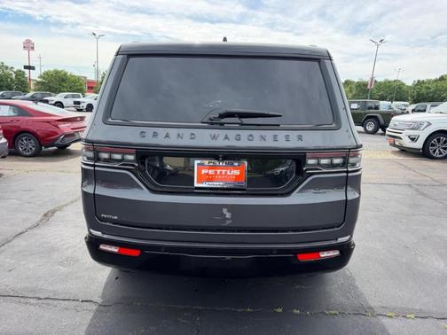 Metallic 2024 Jeep Grand Wagoneer Series II