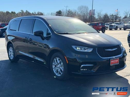 2026 Chrysler Pacifica Select FWD