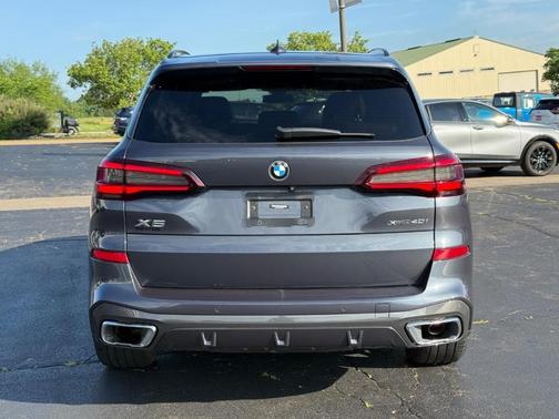 Dark Graphite Metallic 2021 BMW X5 xDrive40i