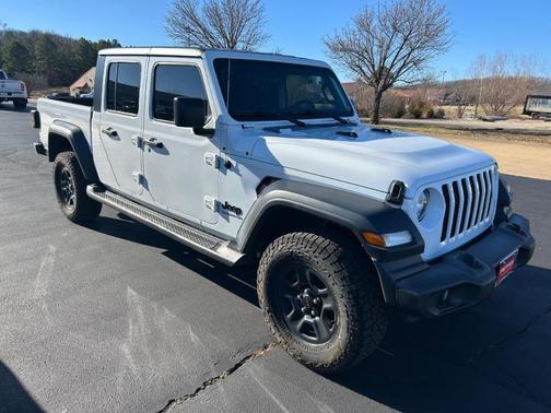 2020 Jeep Gladiator Sport