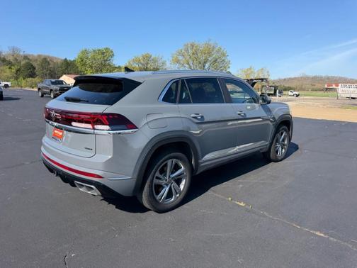 2024 Volkswagen Atlas Cross Sport 2.0T SEL R-Line