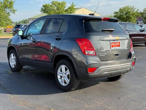 Nightfall Gray Metallic 2019 Chevrolet Trax LS
