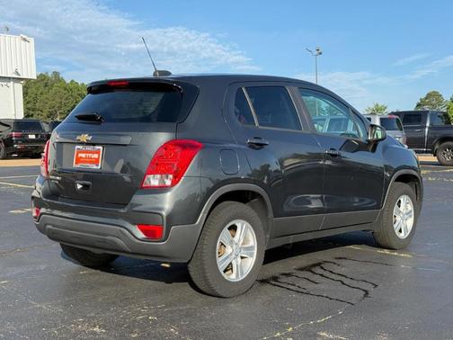Nightfall Gray Metallic 2019 Chevrolet Trax LS