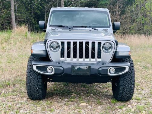 Billet Silver Metallic Clearcoat 2021 Jeep Gladiator Overland