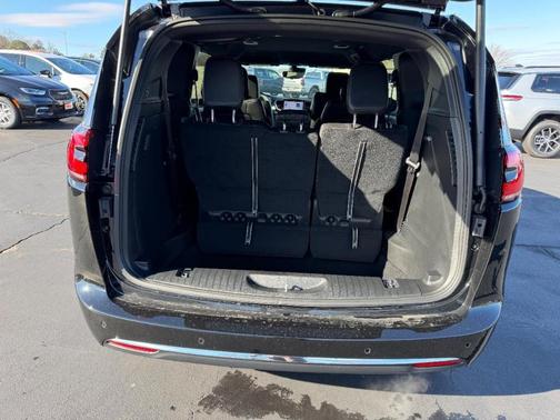 2026 Chrysler Pacifica Select FWD