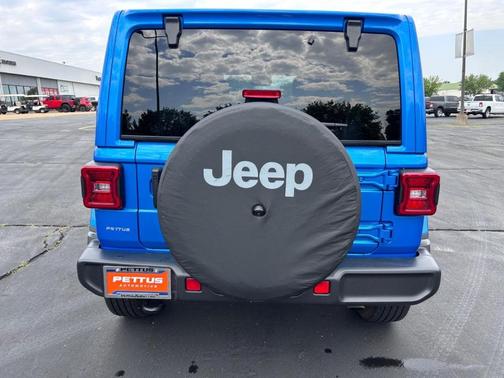 2024 Jeep Wrangler Sahara