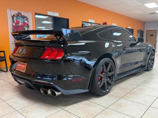 2020 Ford Shelby GT500 Base