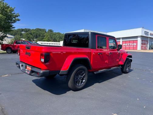 2024 Jeep Gladiator Sport