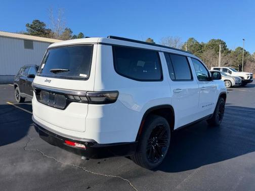 2026 Jeep Grand Wagoneer Limited Reserve