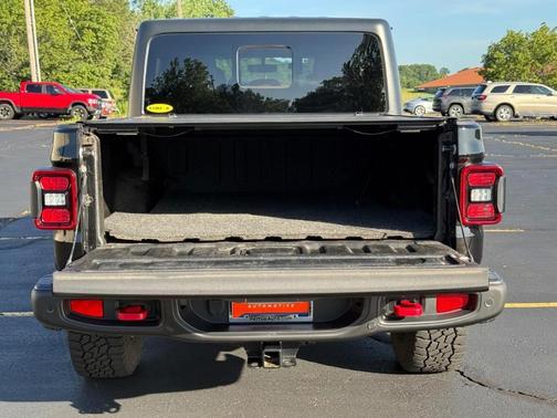 Black Clearcoat 2021 Jeep Gladiator Rubicon
