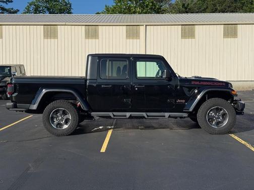 Black Clearcoat 2021 Jeep Gladiator Rubicon