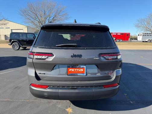 2025 Jeep Grand Cherokee L Laredo