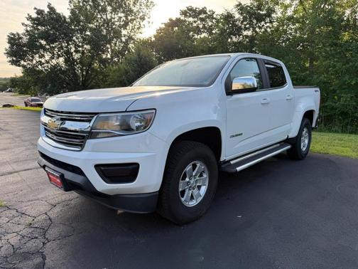 Summit White / White 2017 Chevrolet Colorado WT