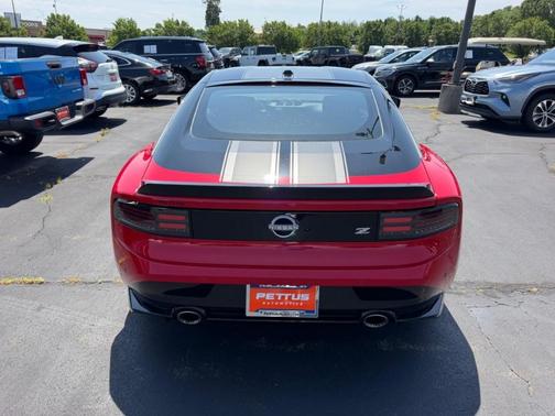 2t Red Blk Roof 2025 Nissan Z Sport