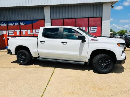 Summit White / White 2023 Chevrolet Silverado 1500 LT Trail Boss
