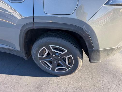 2026 Jeep Cherokee LAREDO/LIMITED