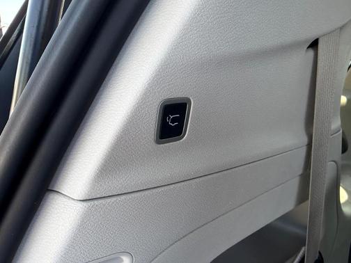 Silver Mist Clearcoat 2024 Chrysler Pacifica Touring-L