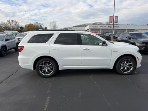 White Knuckle Clearcoat 2026 Dodge Durango GT HEMI V8