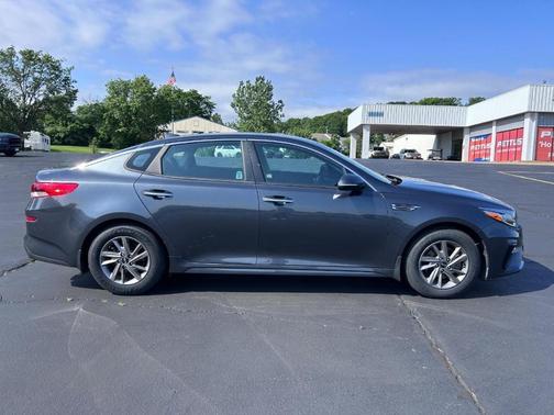 2020 Kia Optima LX