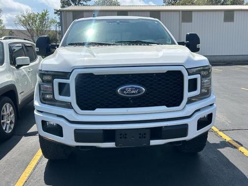 Oxford White 2019 Ford F-150 Lariat