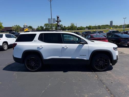 Summit White / White 2023 GMC Acadia SLT