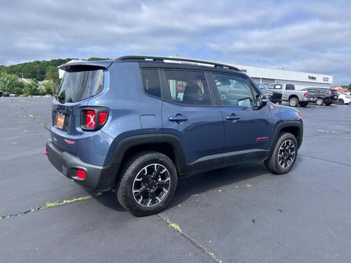 2023 Jeep Renegade Trailhawk