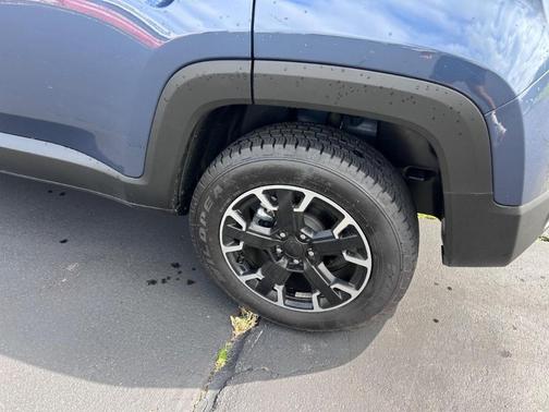 2023 Jeep Renegade Trailhawk