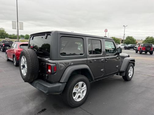 Granite Crystal Clearcoat Metallic 2022 Jeep Wrangler Unlimited Sport RHD