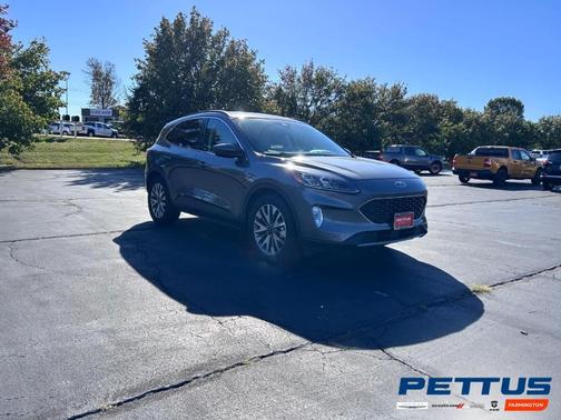 2022 Ford Escape Titanium Hybrid