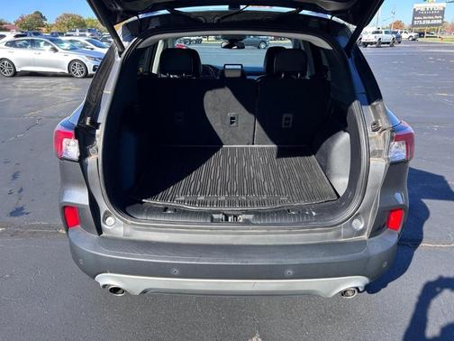 2022 Ford Escape Titanium Hybrid