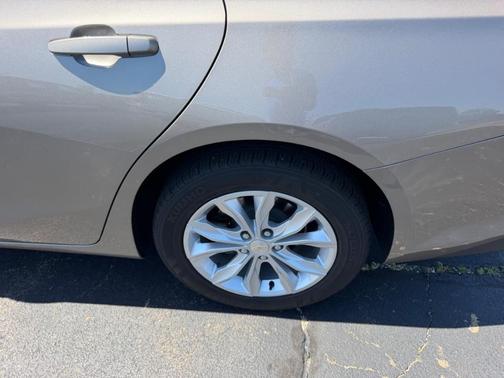Mineral Gray Metallic 2023 Chevrolet Malibu LT