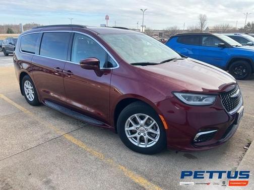 2022 Chrysler Pacifica Touring-L
