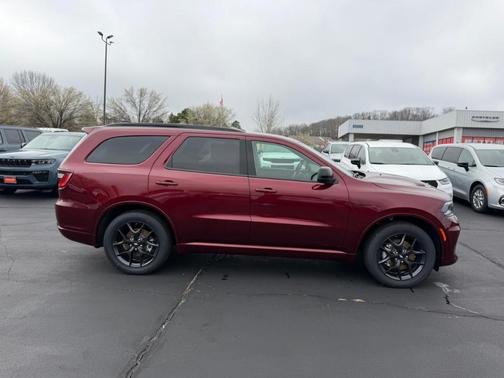 Octane Red Pearlcoat 2026 Dodge Durango GT HEMI V8