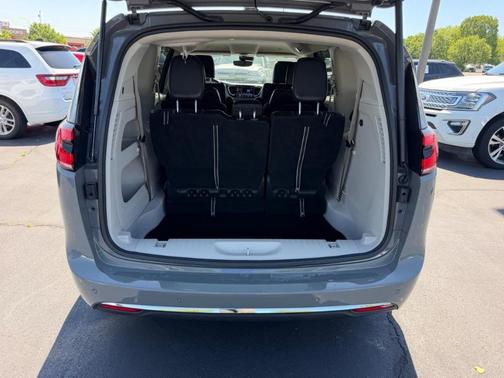 Ceramic Gray Clearcoat 2023 Chrysler Pacifica Touring-L