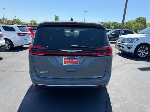 Ceramic Gray Clearcoat 2023 Chrysler Pacifica Touring-L