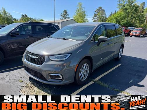 Ceramic Gray Clearcoat 2023 Chrysler Pacifica Touring-L